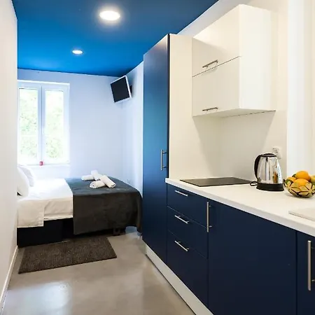 Apartment 1914 Studio